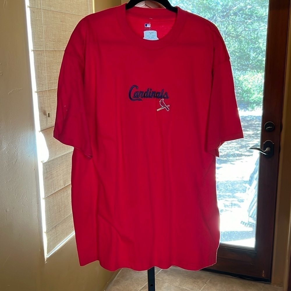 MLB St. Louis Cardinals Embroidered Red Tee Size XL NWT